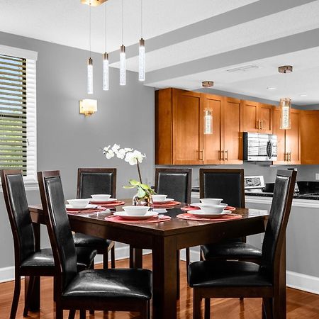Cozy & Elegant 4Br Enchanted Townhouse - 1 Mile To Disney With Resort Pool, Gym, & Jacuzzi Orlando Eksteriør bilde