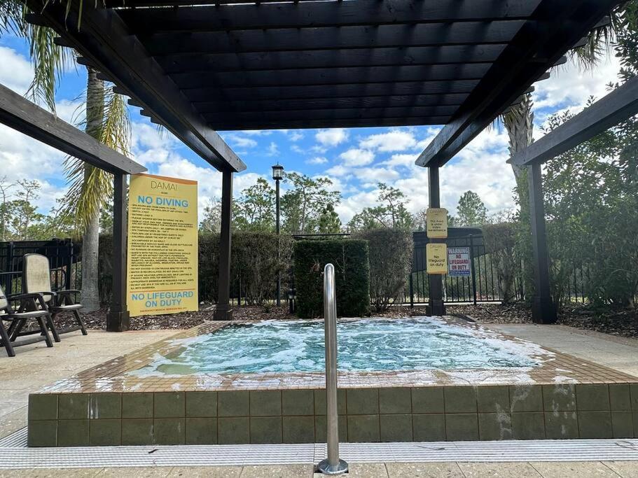 Cozy & Elegant 4Br Enchanted Townhouse - 1 Mile To Disney With Resort Pool, Gym, & Jacuzzi Orlando Eksteriør bilde